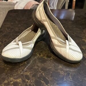 Privo by Clarks White Leather Perforated Mary Jane Flats Womens Size 9 M
